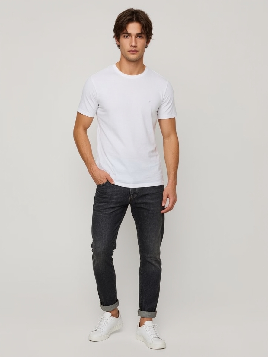 Men's Short Hair Messy Look